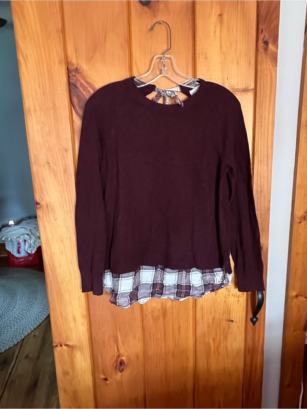 Women's Burgundy Layered Sweater with Plaid Hem